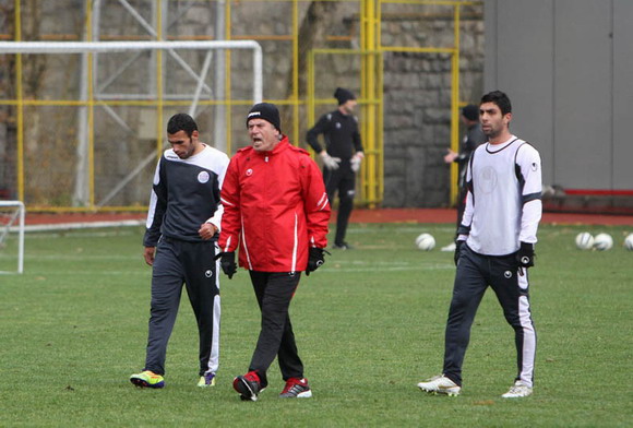 http://www.perspolisnews.com/images/90/tamrinat/training-6dey/5.jpg