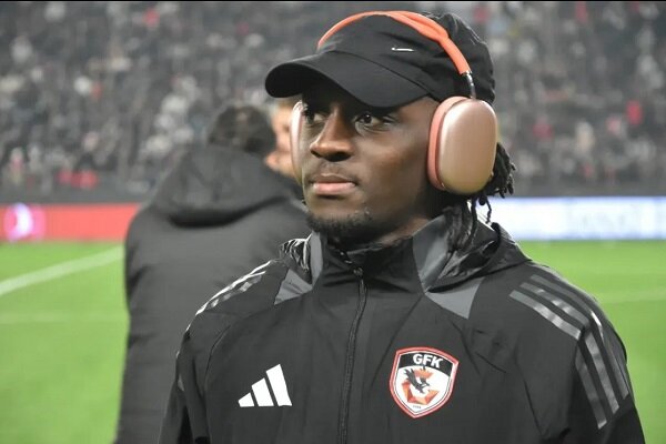 اصرار بی‌نتیجه پرسپولیس برای جذب «لونگویی»
