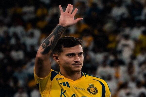 ستاره پرتغالی النصر به دیدار با پرسپولیس رسید
