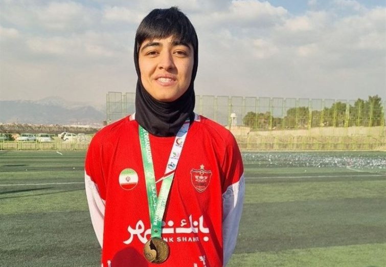 کاپیتان بانوان پرسپولیس: از سه باشگاه خارجی پیشنهاد دارم / دوست دارم در پرسپولیس بمانم