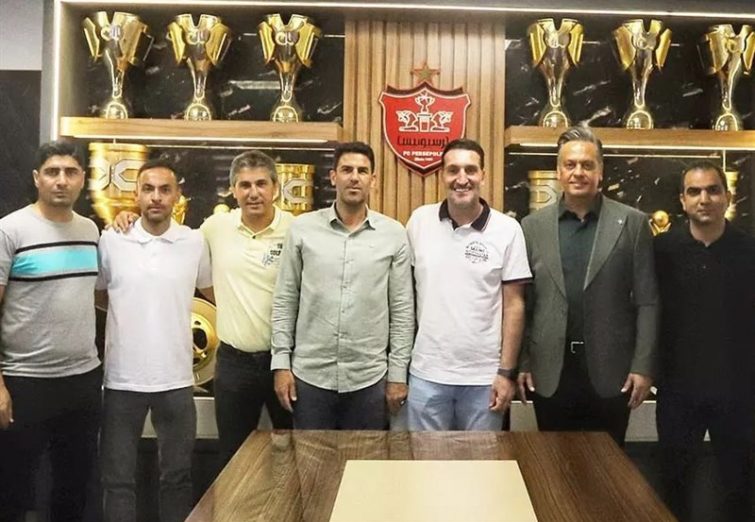 تمدید قرارداد مربیان پایه پرسپولیس/ بزیک معاون آکادمی شد