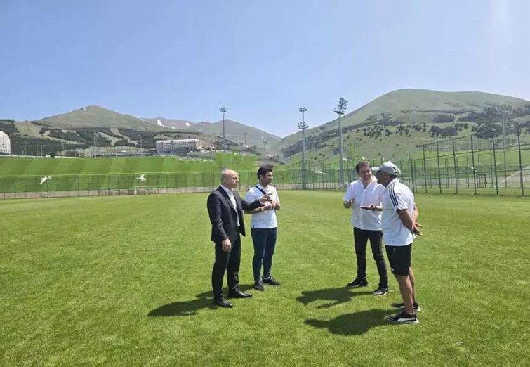 بازدید نمایندگان پرسپولیس از  امکانات کمپ ارزروم +عکس