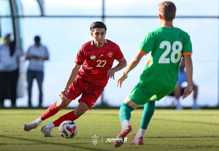 اصلانیان: این پرسپولیس توان رقابت با تراکتور و سپاهان را ندارد / تیم 8 وینگر دارد دفاع راست ندارد