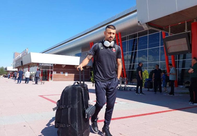 کاروان پرسپولیس وارد ارزروم شد