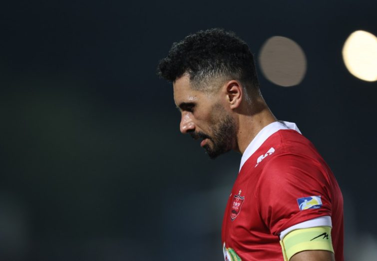 حمله هوادار متمول به کاپیتان پرسپولیس حمله هوادار متمول به کاپیتان پرسپولیس