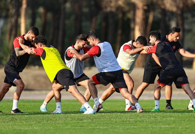 برگزاری تمرین پرسپولیس در دو زمین ورزشگاه آزادی +تصاویر