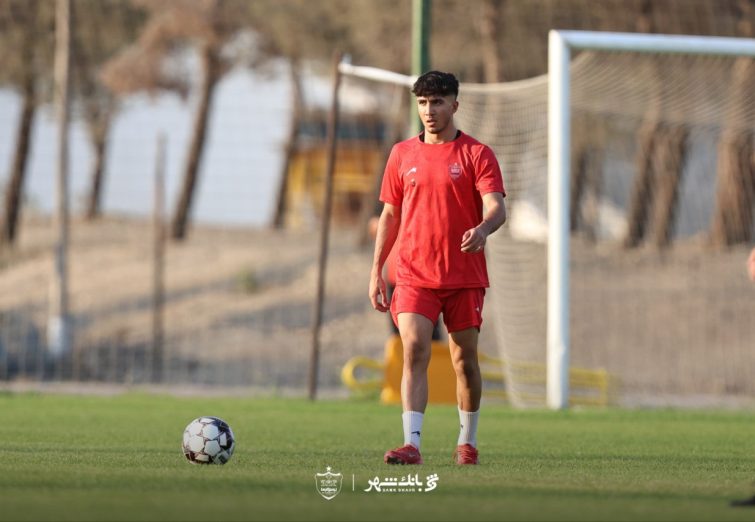 مدافع جوان پرسپولیس با عذرخواهی به تمرینات برگشت مدافع جوان پرسپولیس با عذرخواهی به تمرینات برگشت