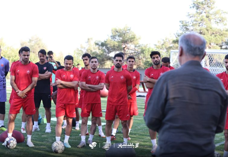 تمرین پرسپولیس با حضور درویش و حدادی/ صحبت مدیران با بازیکنان +تصاویر