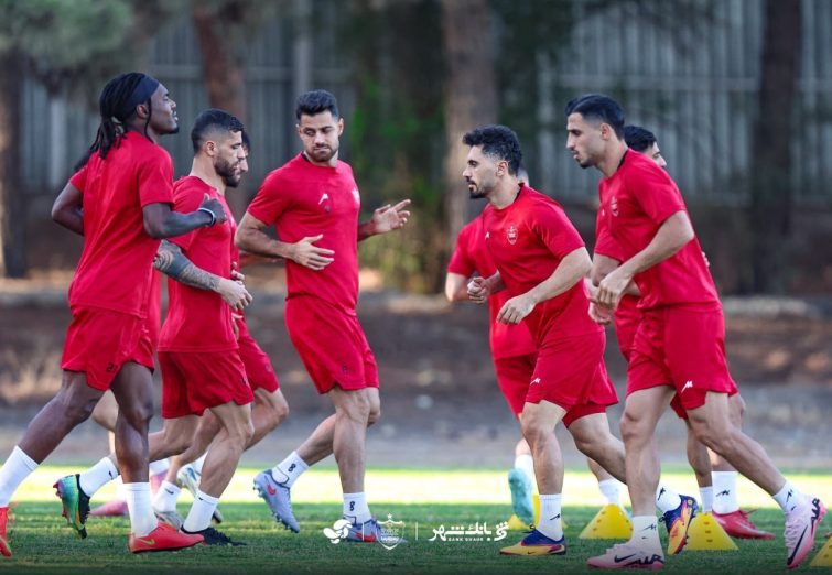 برگزاری آخرین تمرین پرسپولیس پیش از بازی با فولاد +تصاویر برگزاری آخرین تمرین پرسپولیس پیش از بازی با فولاد +تصاویر