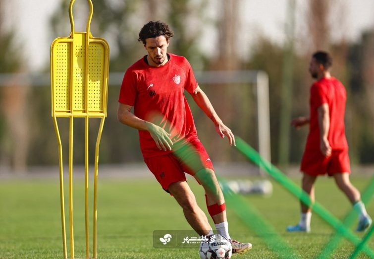 مصدومیت هافبک خارجی پرسپولیس جدی نیست مصدومیت هافبک خارجی پرسپولیس جدی نیست