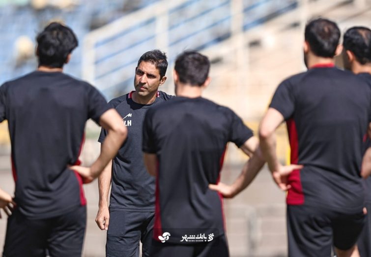 مامانی: هیاتمدیره پرسپولیس دنبال معروف شدن هستند/ درویش پول به جیب زد و رفت مامانی: هیاتمدیره پرسپولیس دنبال معروف شدن هستند/ درویش پول به جیب زد و رفت