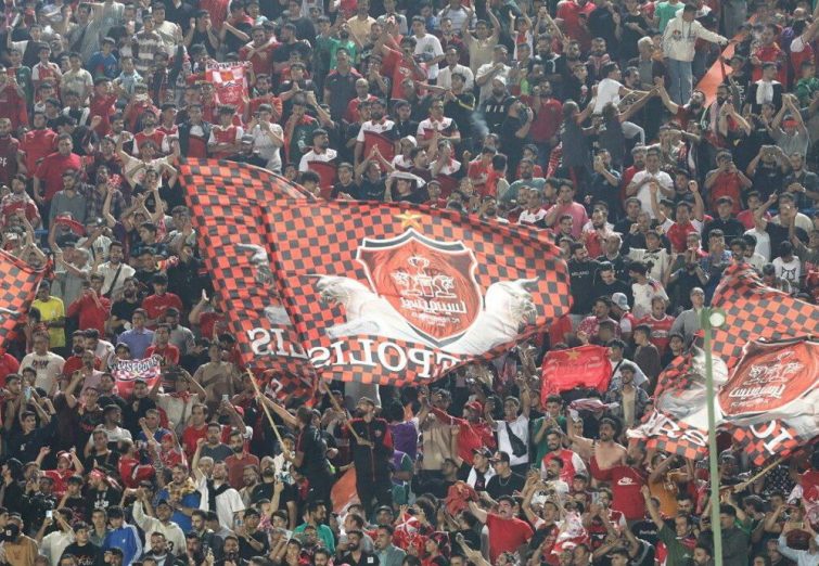 اعتراض هواداران پرسپولیس مسیر حرکت اتوبوس پرسپولیس را تغییر داد