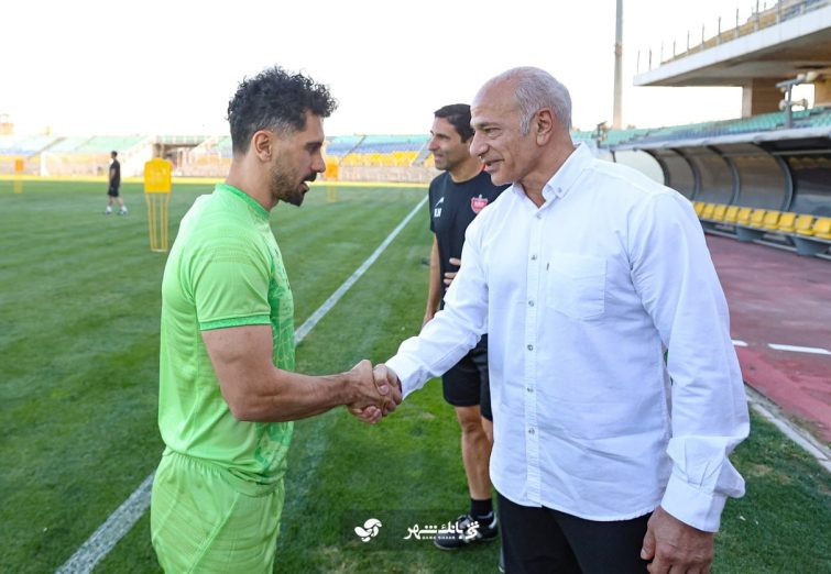 برگزاری تمرین پنجشنبه پرسپولیس با حضور ملیپوشان / خاکپور مهمان سرخپوشان +تصاویر برگزاری تمرین پنجشنبه پرسپولیس با حضور ملیپوشان / خاکپور مهمان سرخپوشان +تصاویر