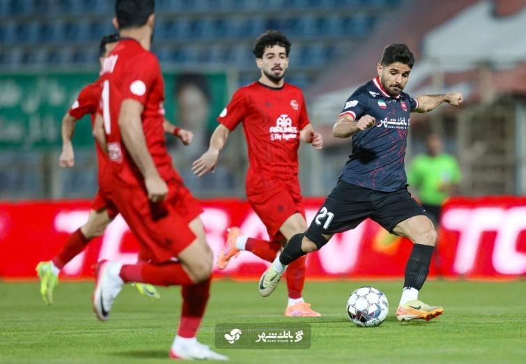 گزارش تصویری: بازی رفت تراکتور 1-1 پرسپولیس