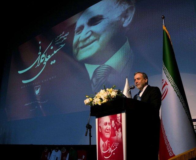 عراقچی: کلانی اسطوره من بود / بازی شش تایی‌ها را از نزدیک دیدم