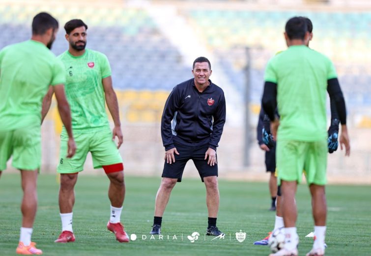 اوسمار بدون دستیارانش به ایران برگشت