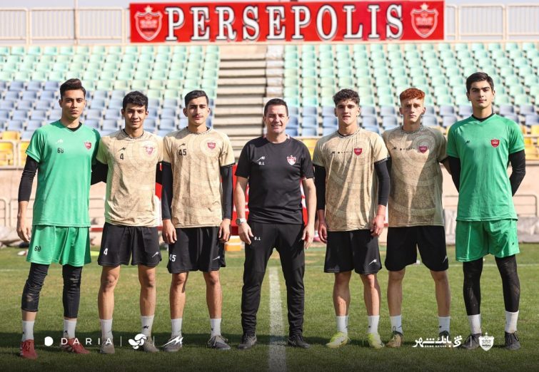 جباری: اوسمار نیاز به جذب مهاجم، هافبک و دفاع چپ و راست دارد/ رفتار برخی بازیکنان پرسپولیس شایسته نبود جباری: اوسمار نیاز به جذب مهاجم، هافبک و دفاع چپ و راست دارد/ رفتار برخی بازیکنان پرسپولیس شایسته نبود