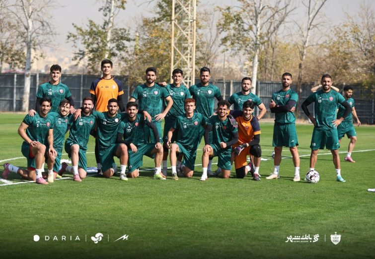 تعطیلات لیگ اردوی پرسپولیس را لغو میکند تعطیلات لیگ اردوی پرسپولیس را لغو میکند