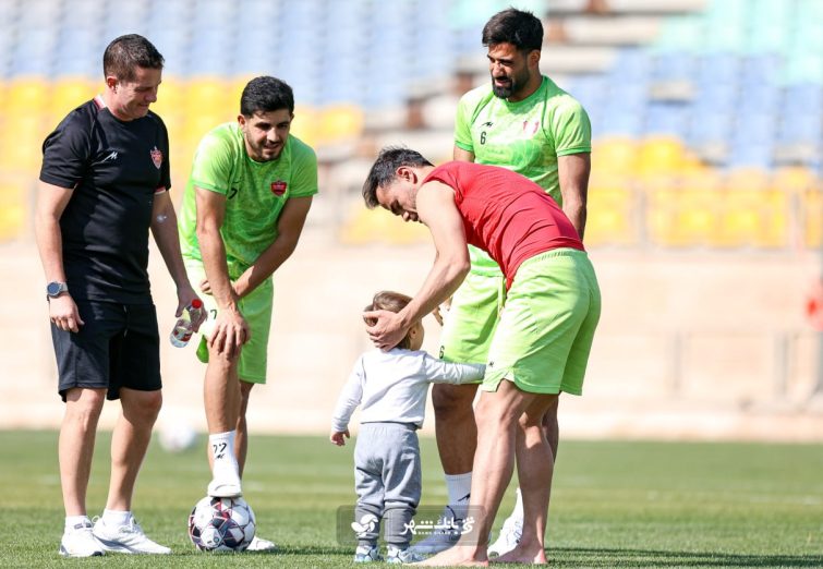 اوسمار تمرین پرسپولیس را تعطیل کرد