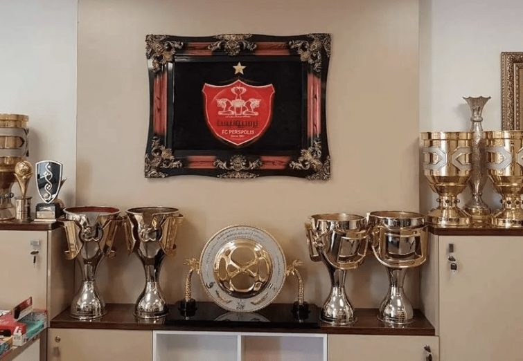 چوب حراج به اموال توقیفی پرسپولیس چوب حراج به اموال توقیفی پرسپولیس