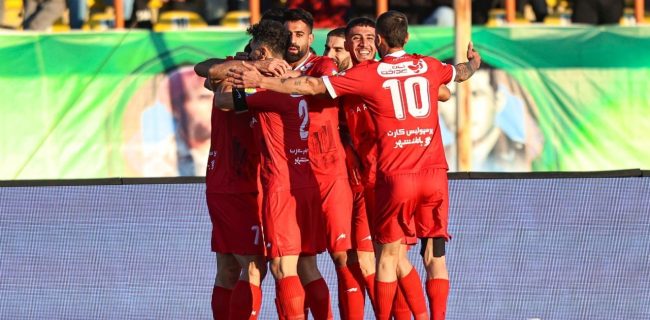 تلاش یک مهاجم برای بازگشت به پرسپولیس و تیم ملی!