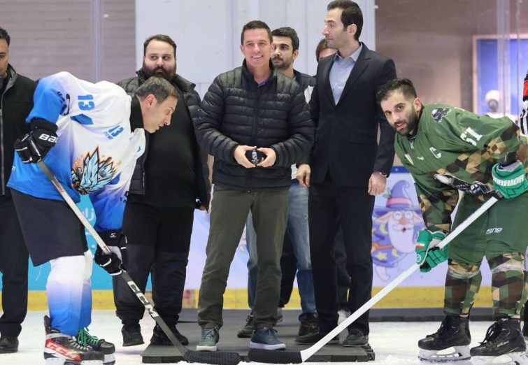 علاقه ورزشی سرمربی پرسپولیس در ایران لو رفت+ تصاویر