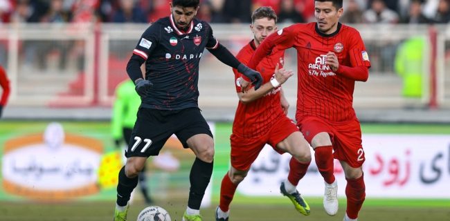 تساوی پرسپولیس و تراکتور در نیمه اول
