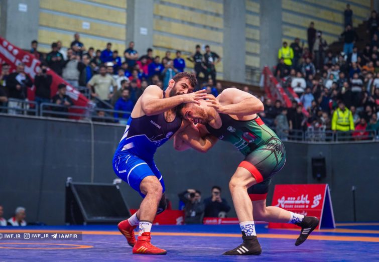 استقلال باز هم شش تایی شد! استقلال باز هم شش تایی شد!