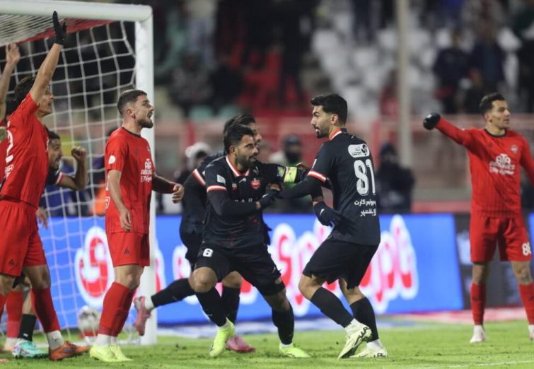 ویدئو: خلاصه بازی و ضربات پنالتی تراکتور 1-1 پرسپولیس ویدئو: خلاصه بازی و ضربات پنالتی تراکتور 1-1 پرسپولیس