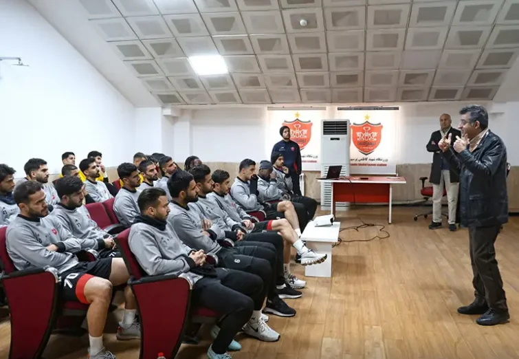 پرسپولیسی‌ها دوره آموزشی داوری و پزشکی دیدند