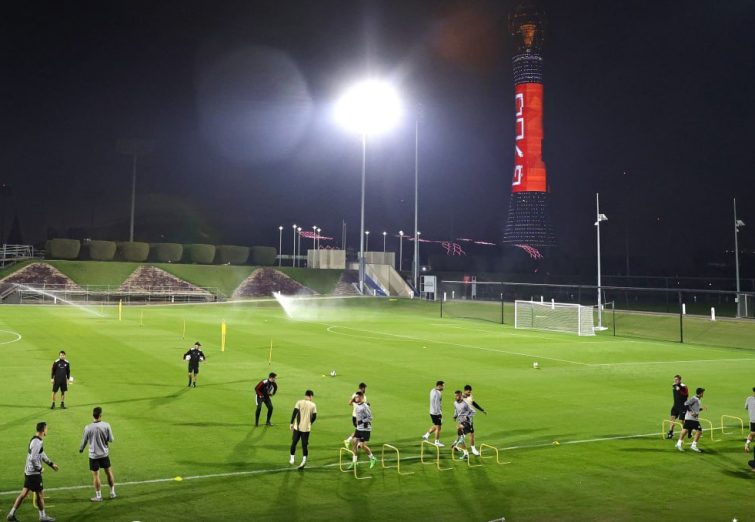 گزارش تصویری: اولین تمرین پرسپولیس در قطر؛ عجب چمنی!