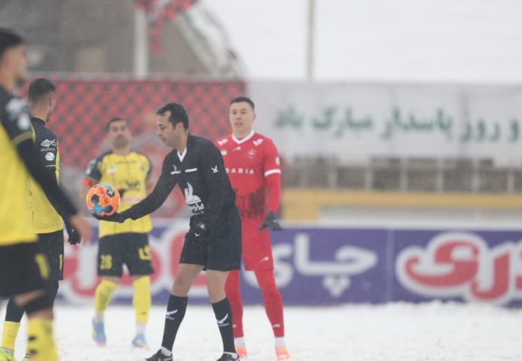 کارشناس داوری صحنه‌های مشکوک پرسپولیس – سپاهان/ پنالتی و اخراج درست بود؟