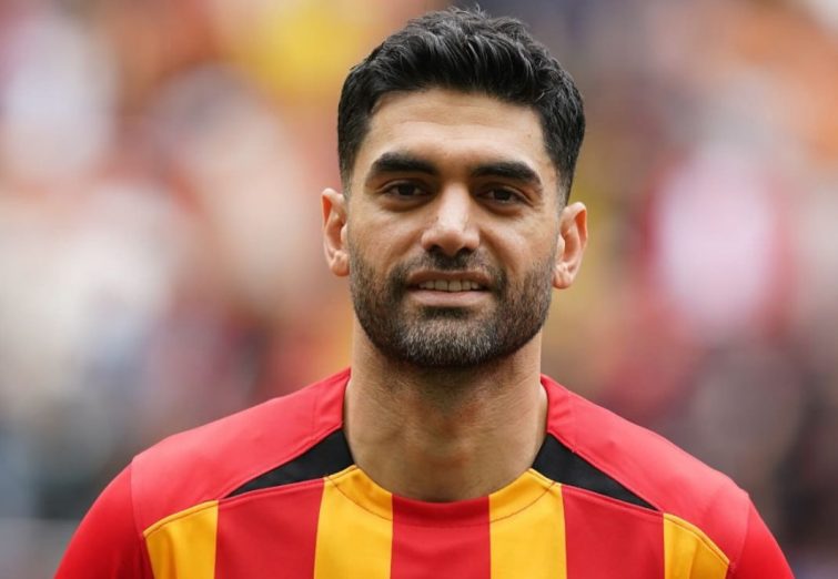 بعد از محبی، سپاهان علی کریمی را هم خرید!