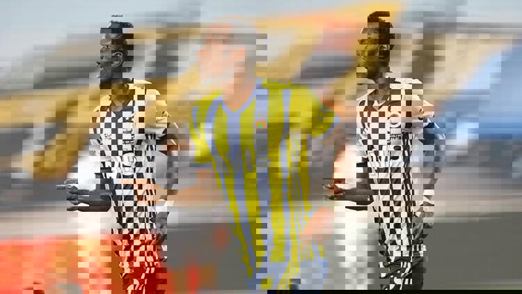 اوسمار مهاجم سابق استقلال را نخواست