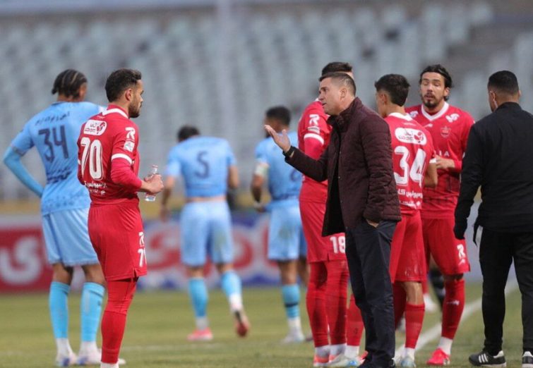 آشوبی: توجیه برخی تعویض‌های اوسمار سخت است/ دو مهاجم پرسپولیس سبک مشابهی دارند