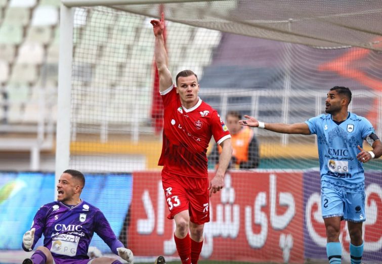 افشای رقم جذب مدافع خارجی پرسپولیس