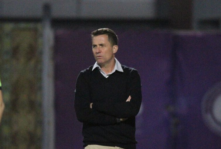 خطر از بیخ گوش سرمربی پرسپولیس گذشت