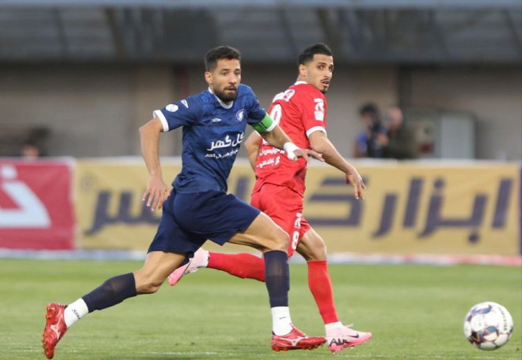 گلگهر 3-1 پرسپولیس / ۴ باخت در یک ماه، سقوط به رده پنجم! گلگهر 3-1 پرسپولیس / ۴ باخت در یک ماه، سقوط به رده پنجم!