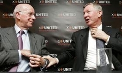 چارلتون: فرگوسن آن‌قدر هم مورینیو را دوست ندارد