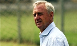 کرویف: پپ برای بازنشسته شدن بسیار جوان است