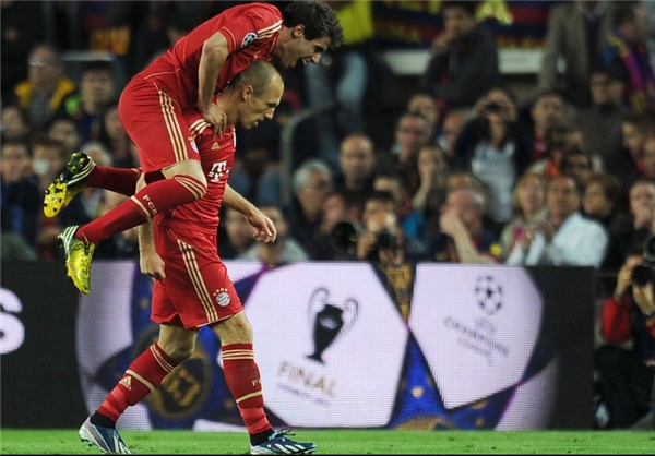 فیلم: حضور جیمی جامپ در حلقه شادی بایرنی ها فیلم: حضور جیمی جامپ در حلقه شادی بایرنی ها