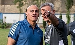 حرکت عجیب منصوریان در قبال تماشاگر پرسپولیسی حرکت عجیب منصوریان در قبال تماشاگر پرسپولیسی