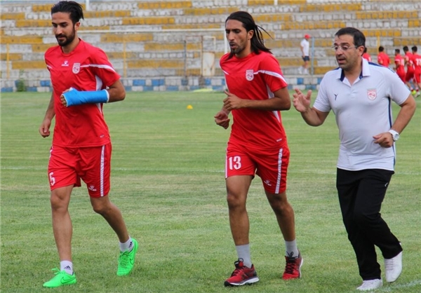 محمدی: به بازی با پرسپولیس میرسم/ میتوانستیم در هفتههای اول بهتر هم کار کنیم محمدی: به بازی با پرسپولیس میرسم/ میتوانستیم در هفتههای اول بهتر هم کار کنیم