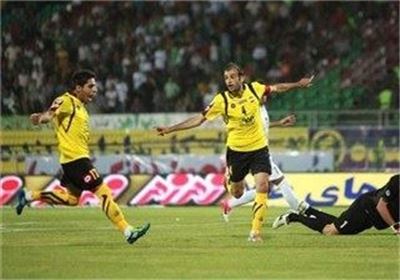 پزشک سپاهان: امیدواریم کار نویدکیا به جراحی نکشد/ او نمیتواند در تیم ملی مثل سایر بازیکنان تمرین کند پزشک سپاهان: امیدواریم کار نویدکیا به جراحی نکشد/ او نمیتواند در تیم ملی مثل سایر بازیکنان تمرین کند